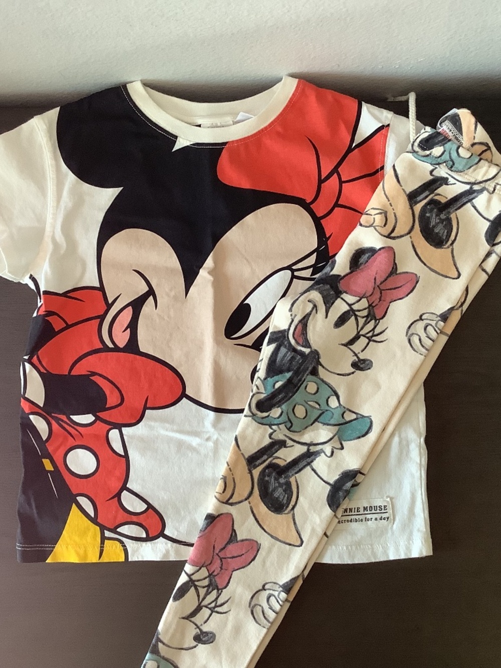 NWT Zara Girls Disney Minnie Mouse 2 Piece Outfit Set Shirt & Leggings Size 4-5